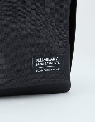 фото Базовый рюкзак Pull and Bear квадратной формы